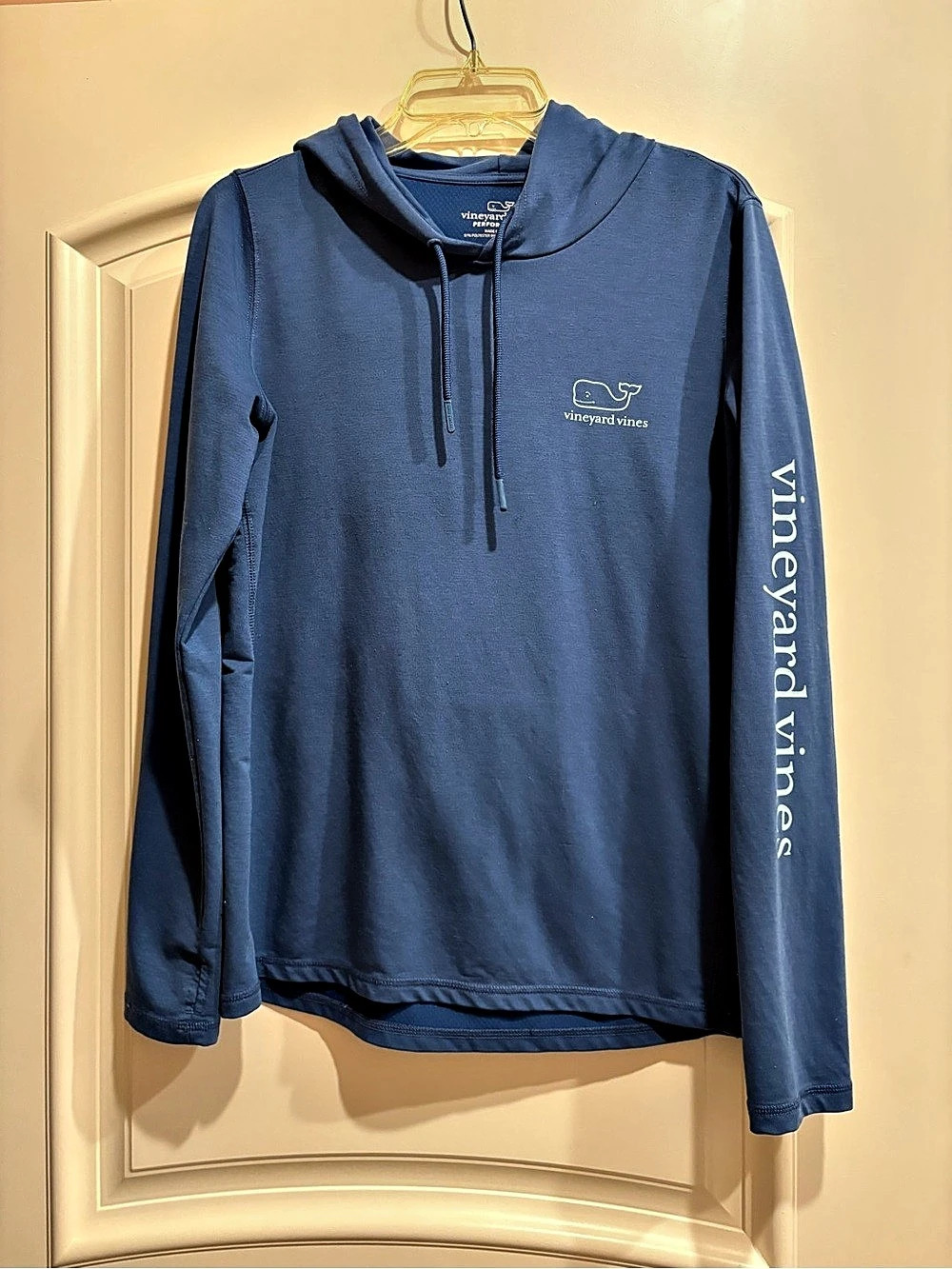 vineyard vines Performance Hoodie in Blue Large